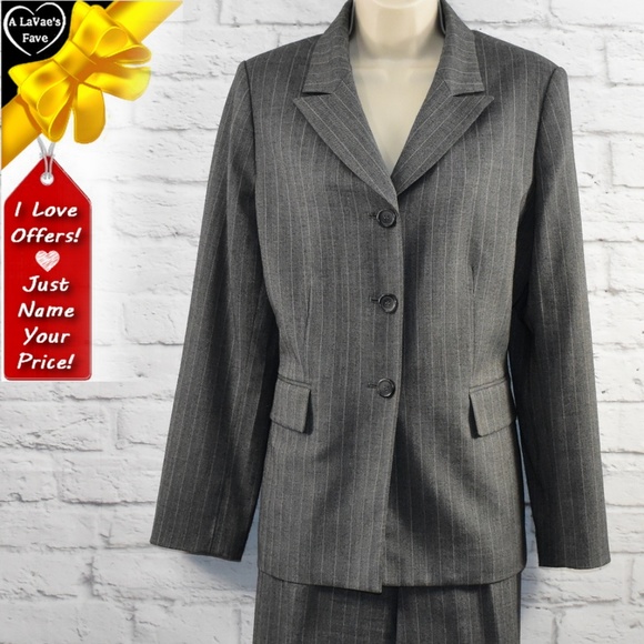 Jones Wear Dresses & Skirts - Jones Wear Pant Suit ~0d0!6p1x2